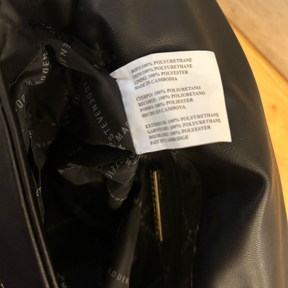 Steve Madden Black Puffer Shoulder Strap/ Crossbody Strap Bag - Picture 6 of 15